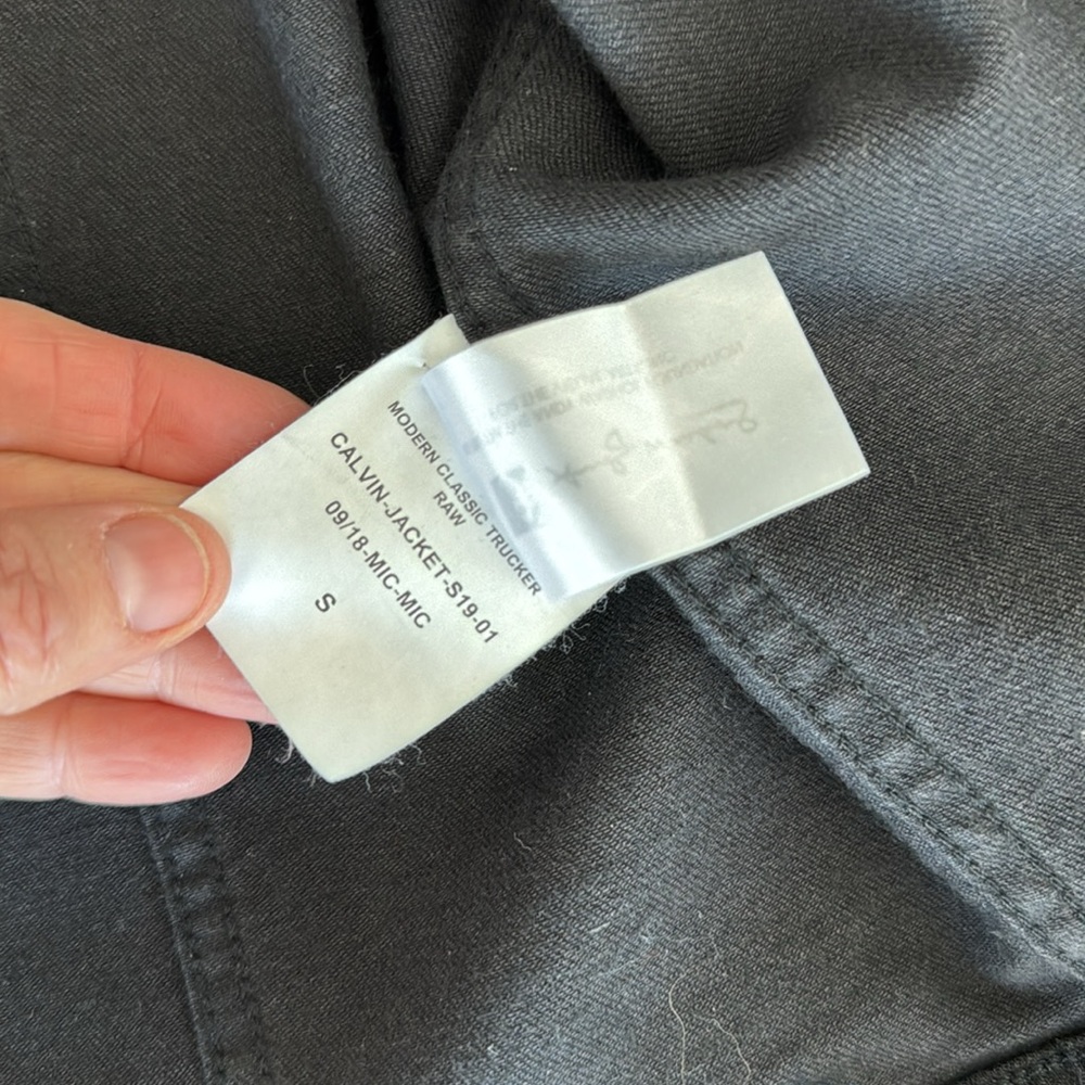Calvin Klein Jeans - Picture 8 of 9